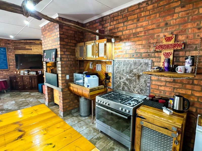 Versatile Living at Its Best: Dual Home in Klein Brak! - Photo 8