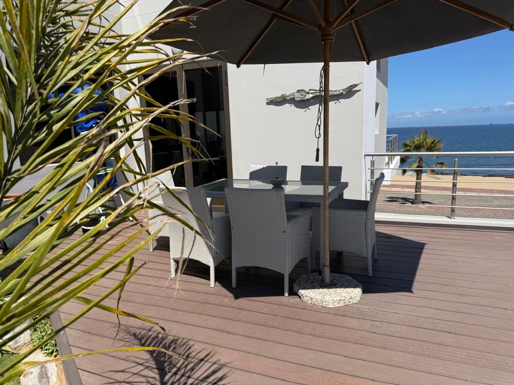 Outdoor entertainment area