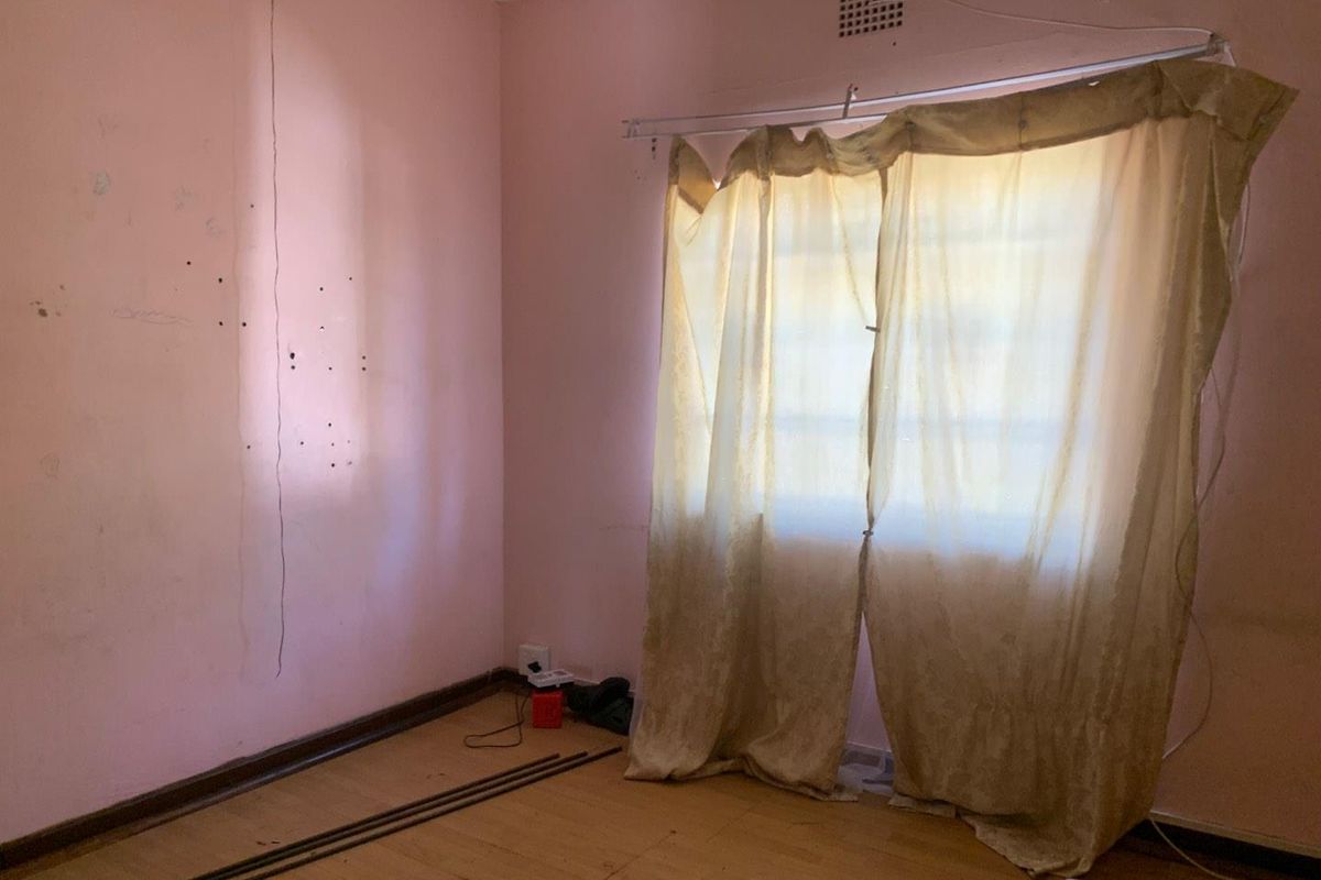 **Charming 2-Bedroom Home with Income Potential in a Quiet Cul-de-Sac** - Photo 5