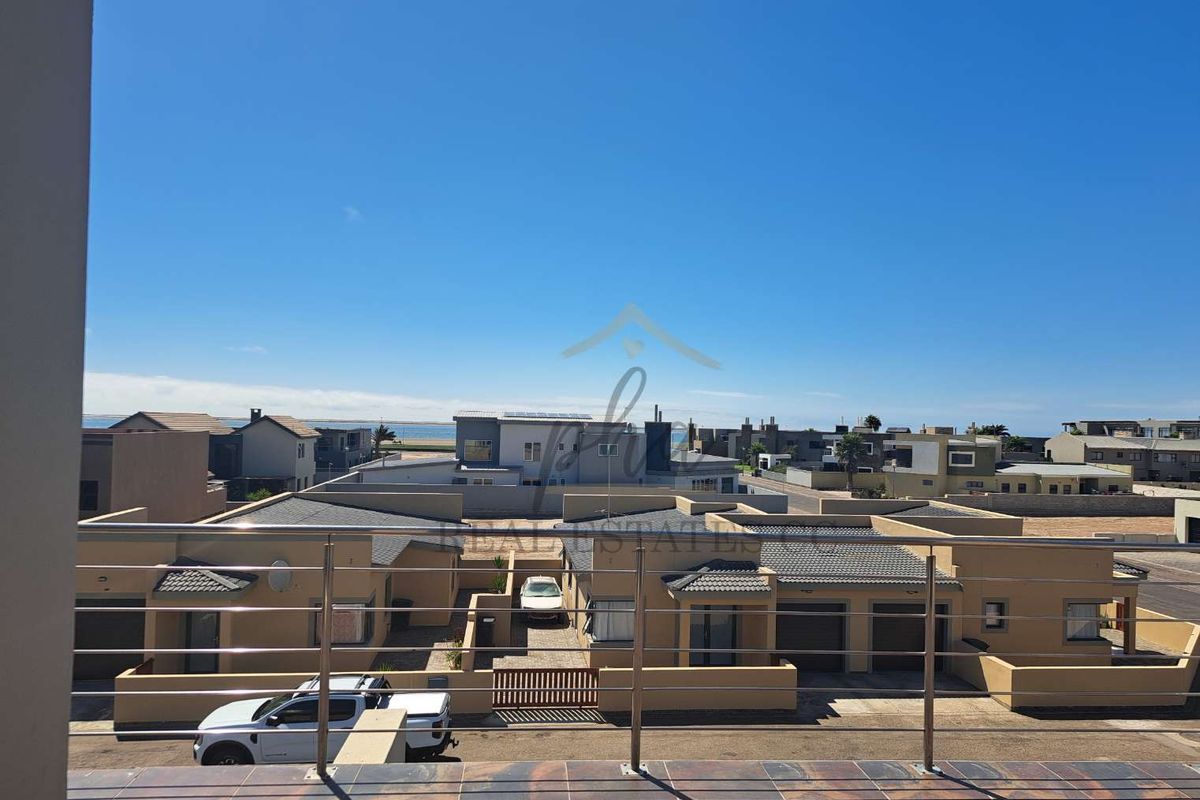 Luxurious 3-Bedroom Home with exquisite finishes in prime Meersig Area selling for N$4.9 mil - Photo 3