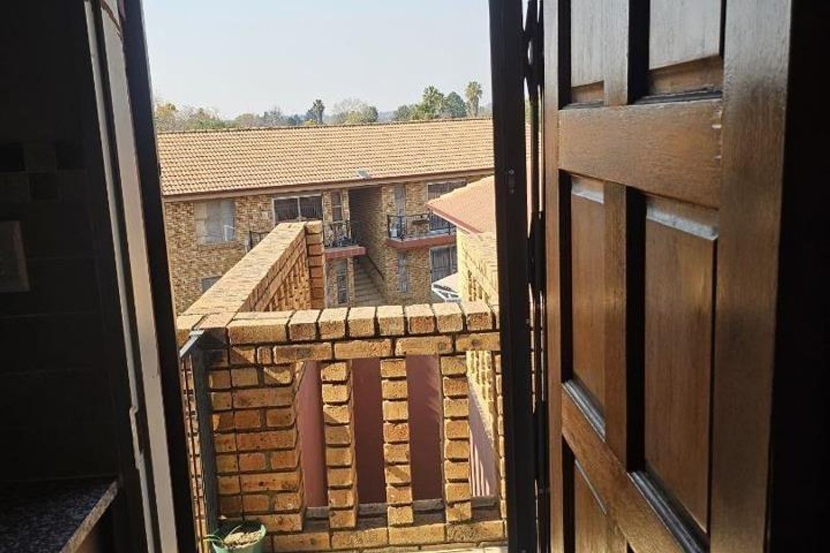 Contemporary Comfort with Scenic Views & Solar Backup in Brackendowns - Photo 3