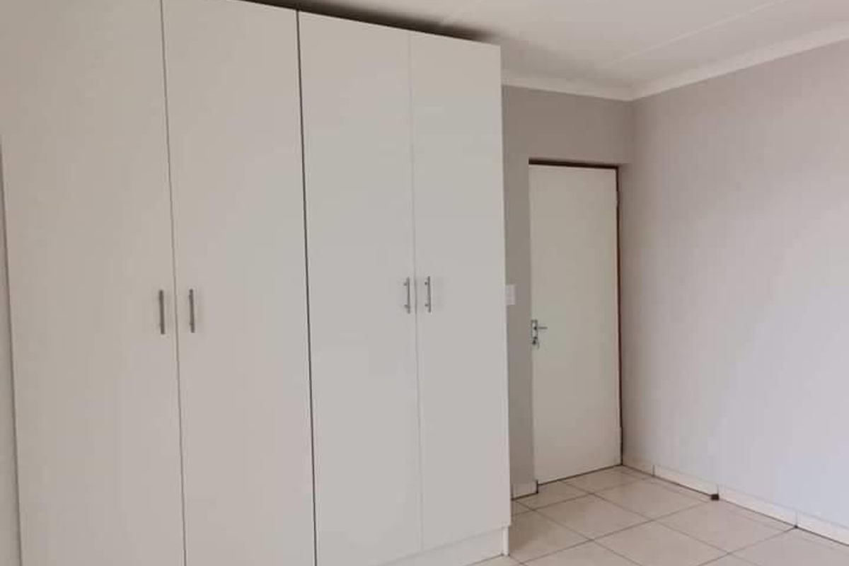 2 Bedroom Townhouse For Sale in Okahandja - Photo 4