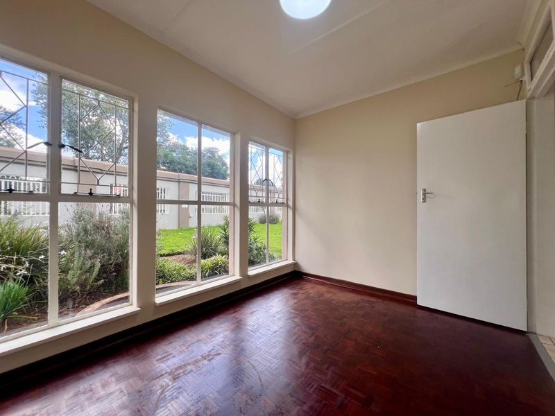 Neat as a Pin and Ready for Your Family. - Photo 10