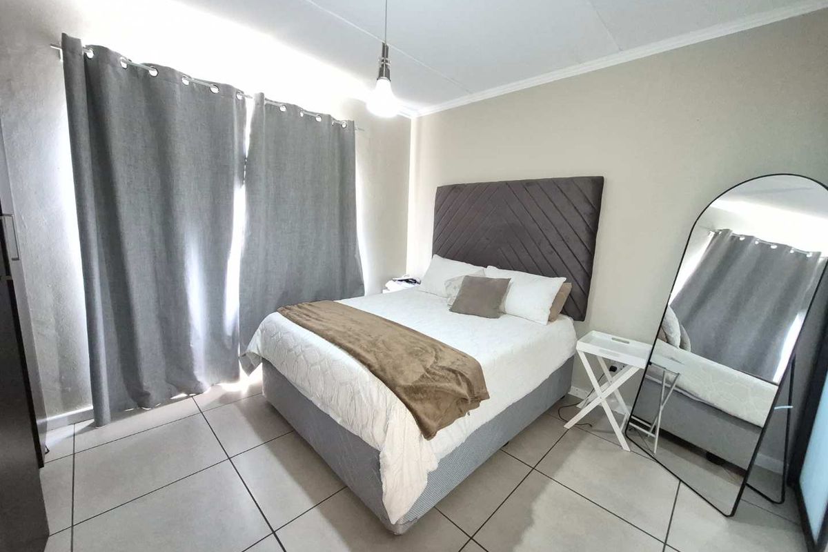 3 BEDS , 2 BATHS FOR SALE IN FOURWAYS - Photo 3