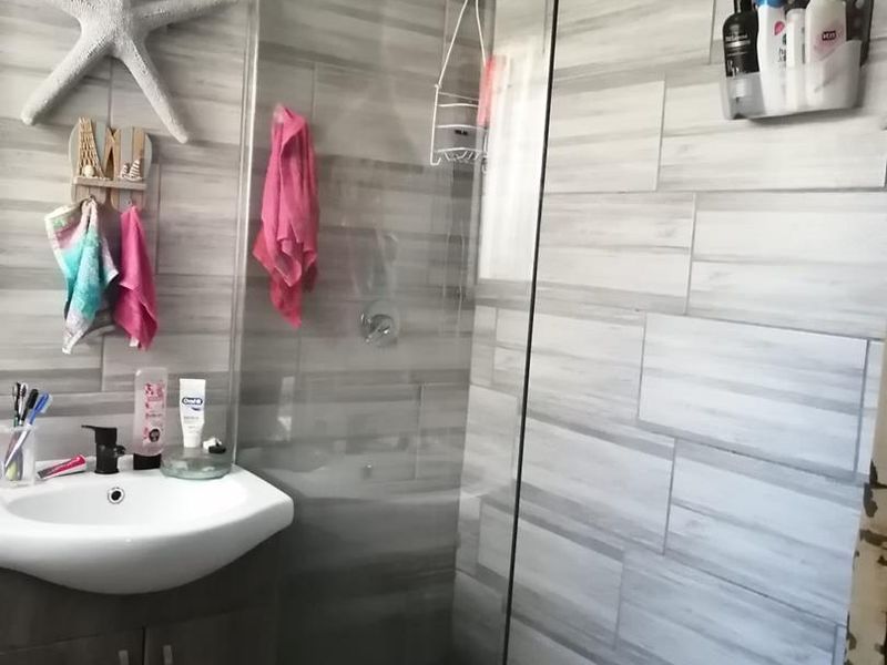 Ideal starter home (simplex unit) for first time buyers - Photo 9