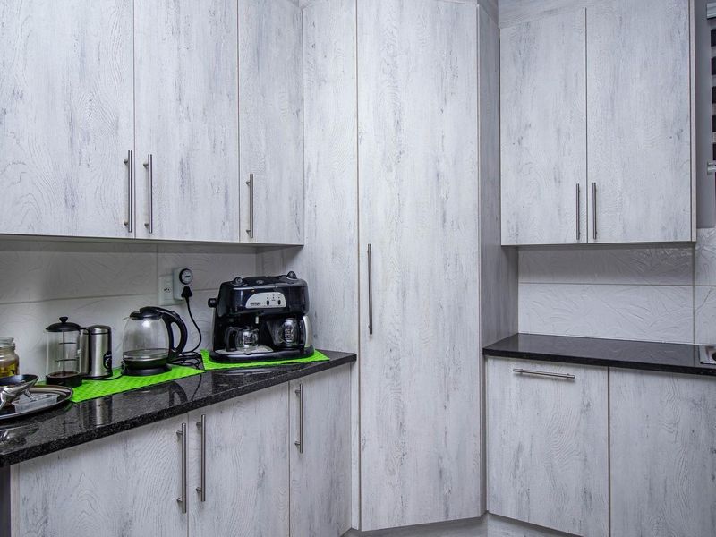 Charming, Low Maintenance Family Home in Monte Christo - Photo 10