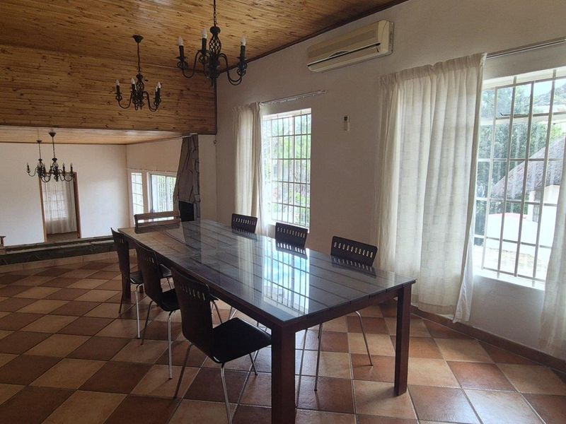 TO LET LOVELY 4 BEDROOM HOUSE WITH FLAT - Photo 7