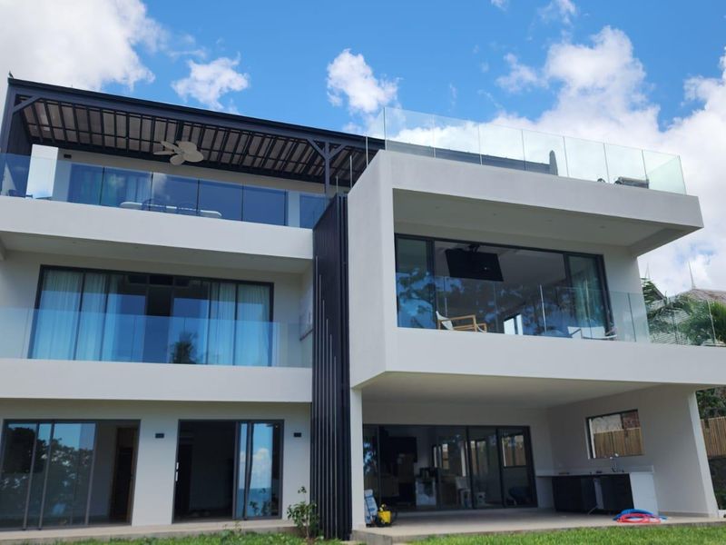 BAYSIDE PENTHOUSE - Photo 4