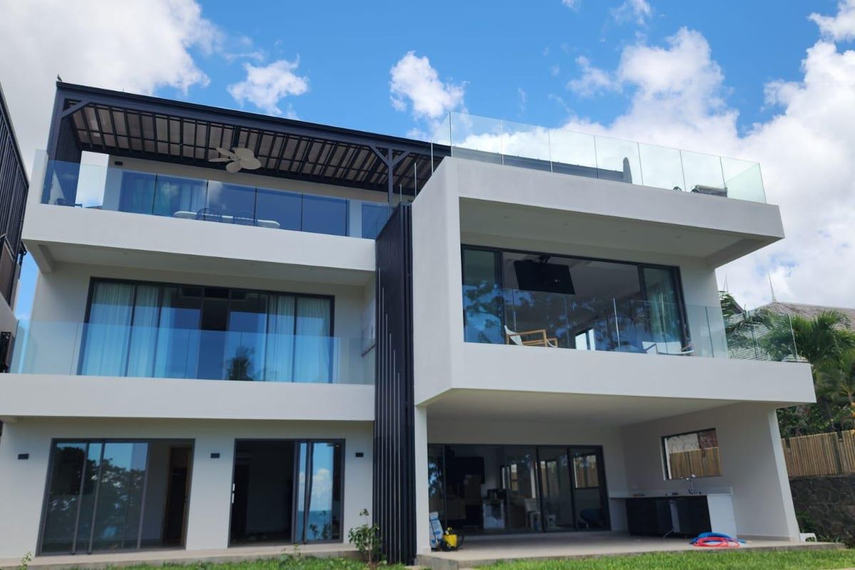 BAYSIDE PENTHOUSE - Photo 4