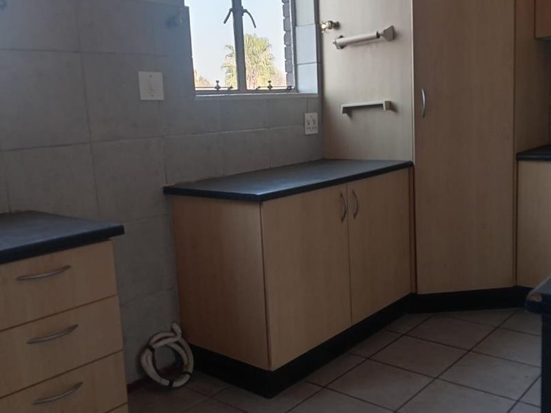 2 BEDROOM FLAT TO RENT IN LES MARAIS - Photo 4