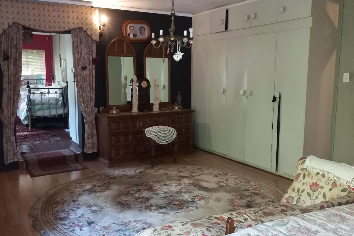 Spacious Income Generating House - Photo 4