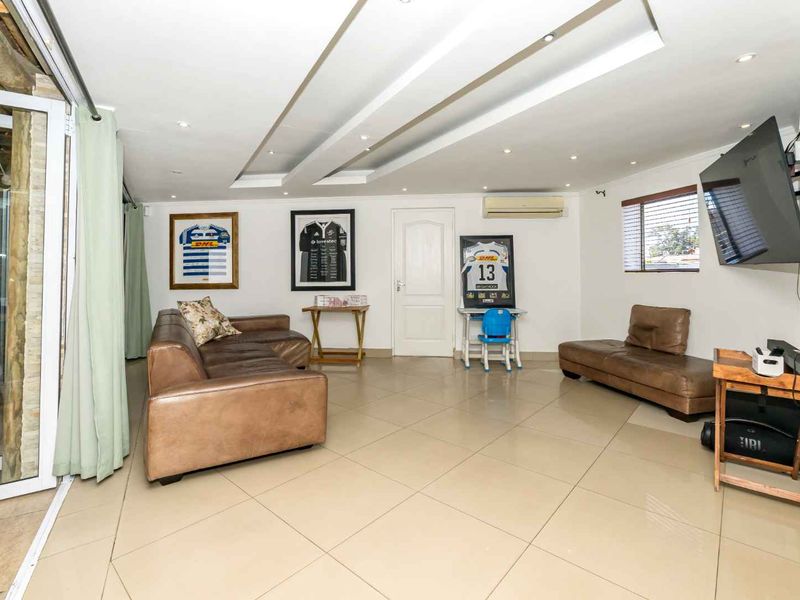 Family Home with Pool, Solar & Exceptional Entertainment Space in Vredelust - Photo 8