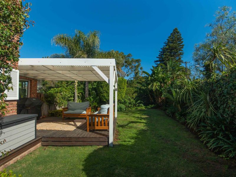 Stunning Renovated Family Home with Breathtaking Valley Views - Photo 3