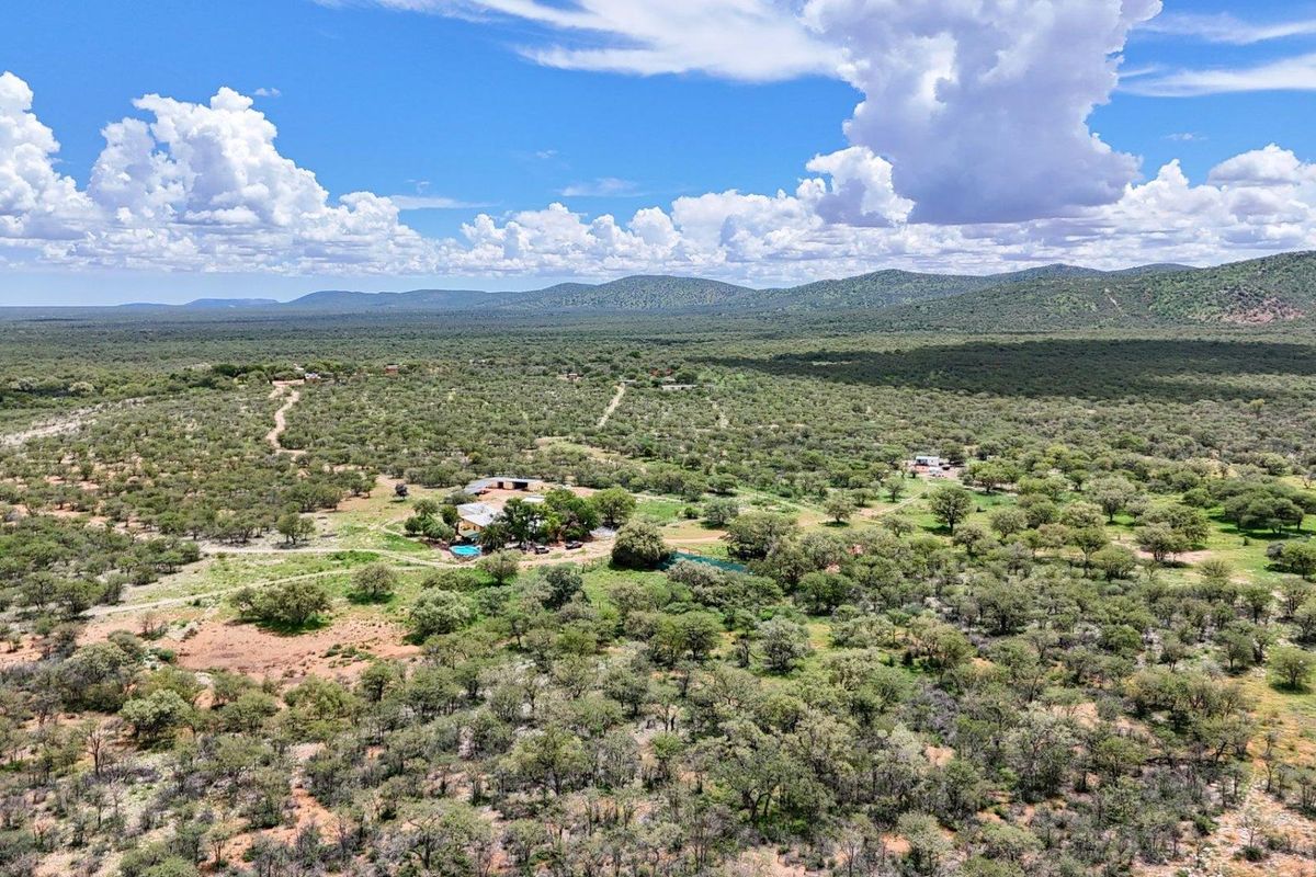 Kunene region, Outjo district:  Beautiful Farm direct off C39 is for Sale - Photo 2