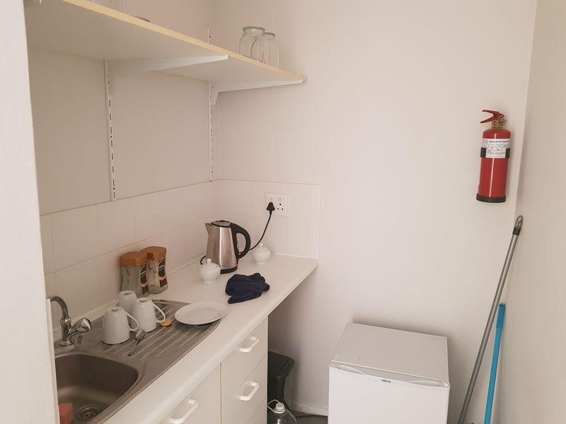 Neat Ground Floor Office at Westlake Square - Photo 8