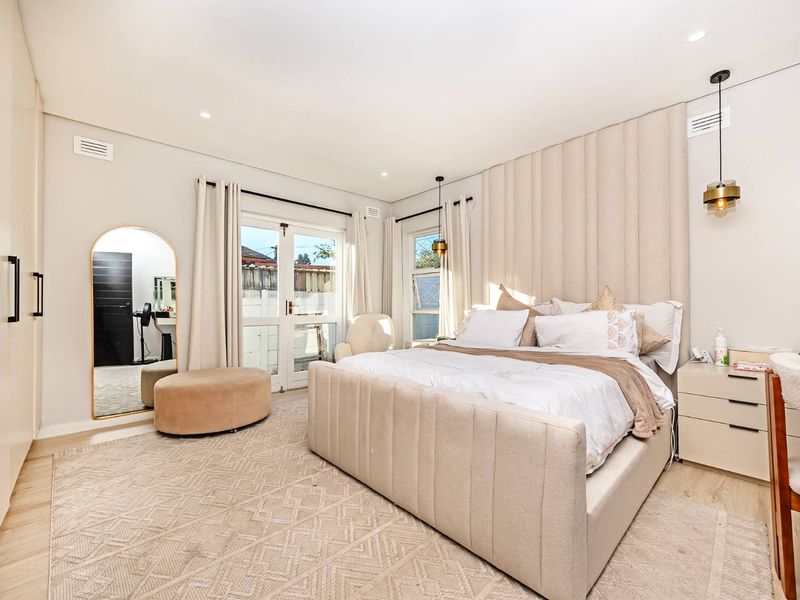 Contemporary Dual-Living Masterpiece with Exceptional Finishes & Work-From-Home Versatility - Photo 5