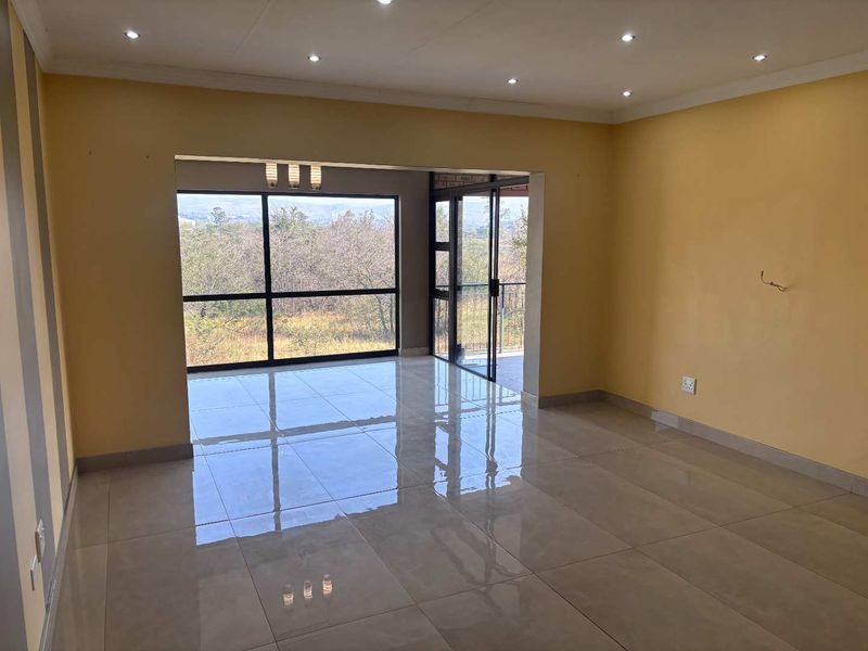 3 Bedroom North-Facing Top-Floor Apartment for Sale in Pelham, Pietermaritzburg - Photo 4