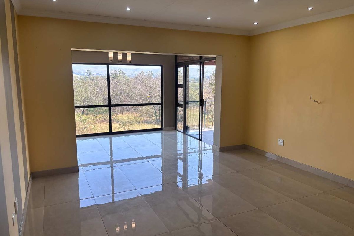 3 Bedroom North-Facing Top-Floor Apartment for Sale in Pelham, Pietermaritzburg - Photo 4