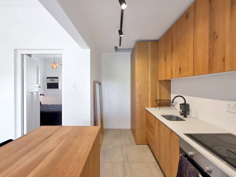 Heritage charm in the heart of Sea Point - Photo 5