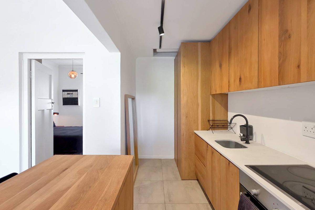 Heritage charm in the heart of Sea Point - Photo 5