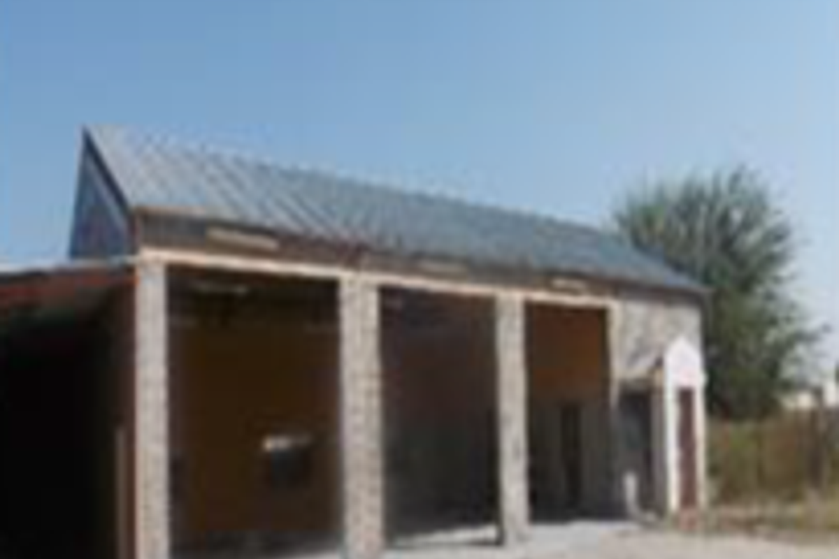 Warehouse/Workshop For Sale - Photo 3