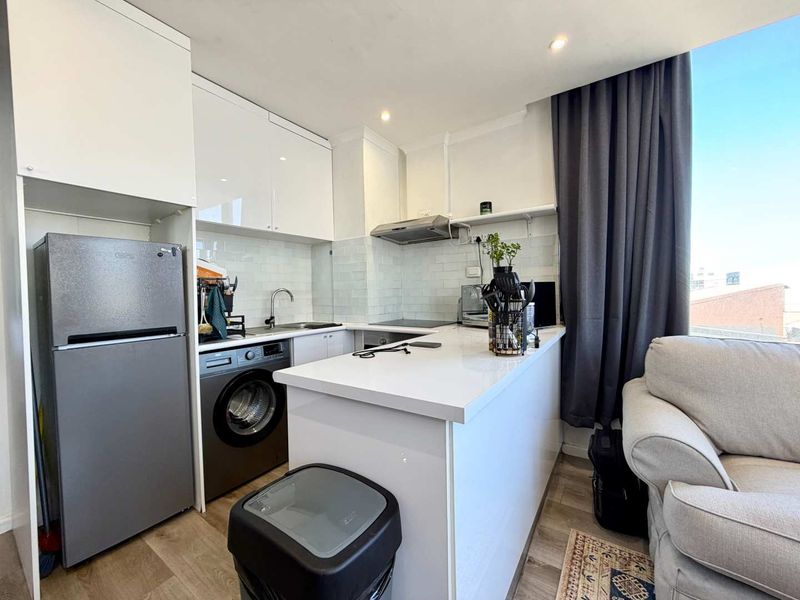 Fully Furnished One Bedroom Apartment- Woodstock - Photo 5