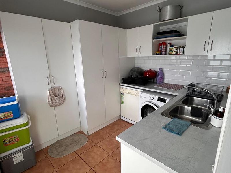 Modern Fairways Home for Sale – Walvis Bay - Photo 8