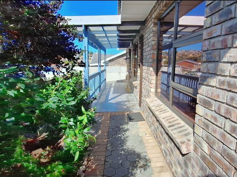 Charming 2 Bedroom unit in Dana-Rust Estate - Photo 2