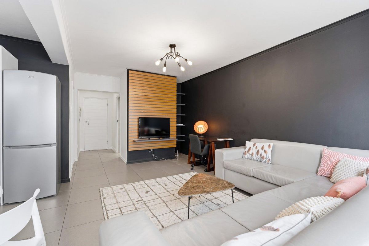 Prime location on Beach Road in Mouille Point - Photo 4