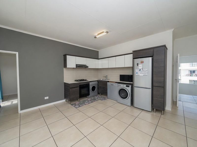 STUNNING VIEWS COME WITH THIS WELL PRICED PENTHOUSE APARTMENT FOR SALE IN GREENSTONE - Photo 4