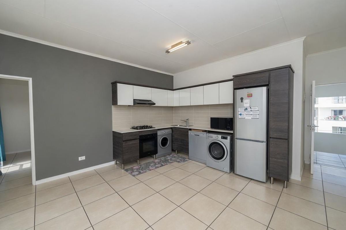 STUNNING VIEWS COME WITH THIS WELL PRICED PENTHOUSE APARTMENT FOR SALE IN GREENSTONE - Photo 4