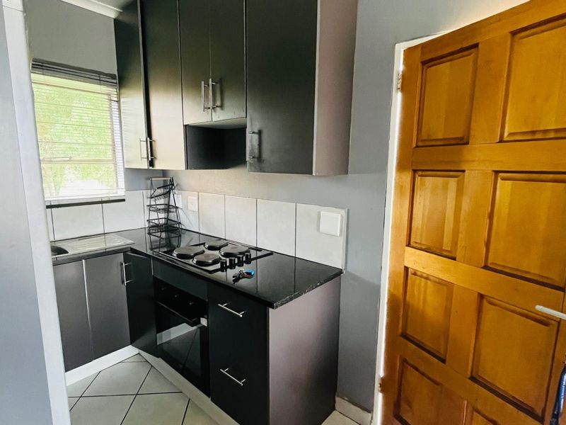 Safe family home - Photo 2