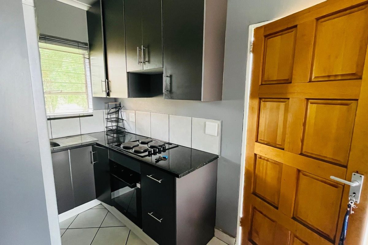 Safe family home - Photo 2