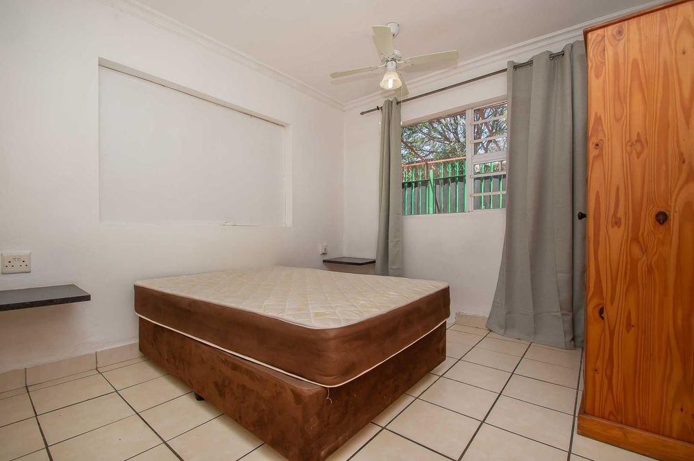 2nd bedroom area