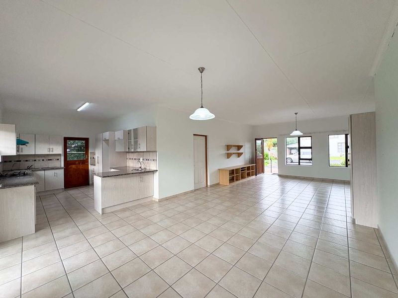 Safe and serene coastal living - Stilbaai-Wes. - Photo 7