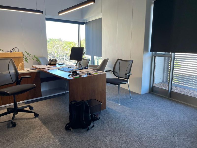 213.7m2  to Let | Southern Suburbs - Photo 9