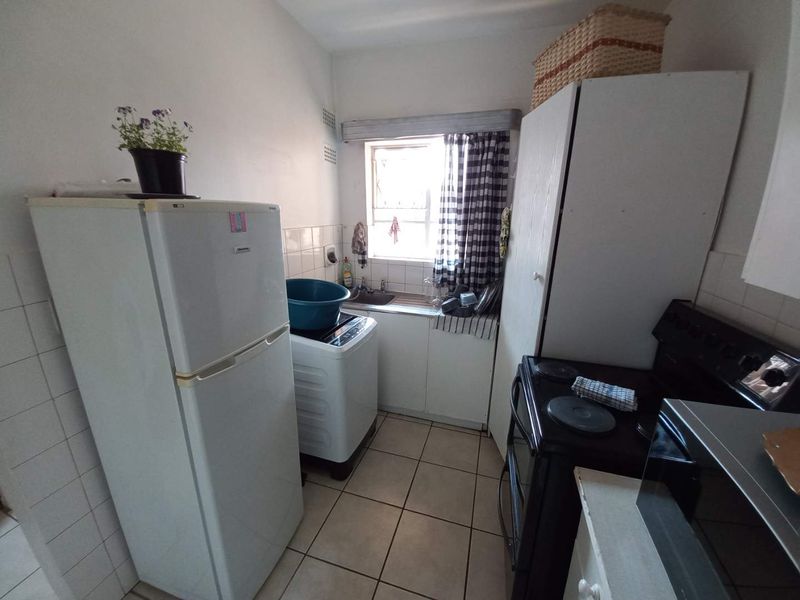 Perfect Starter Unit Or Great Investor opportunity in Parkdene, Boksburg - Photo 8