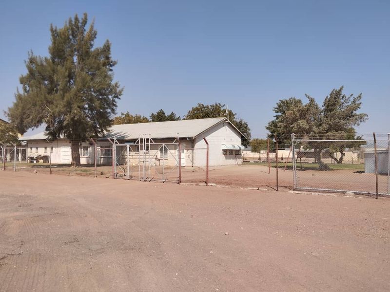PERFECTLY LOCATED INDUSTRIAL ERF FOR SALE IN MARIENTAL – 2 OPTIONS!! - Photo 3