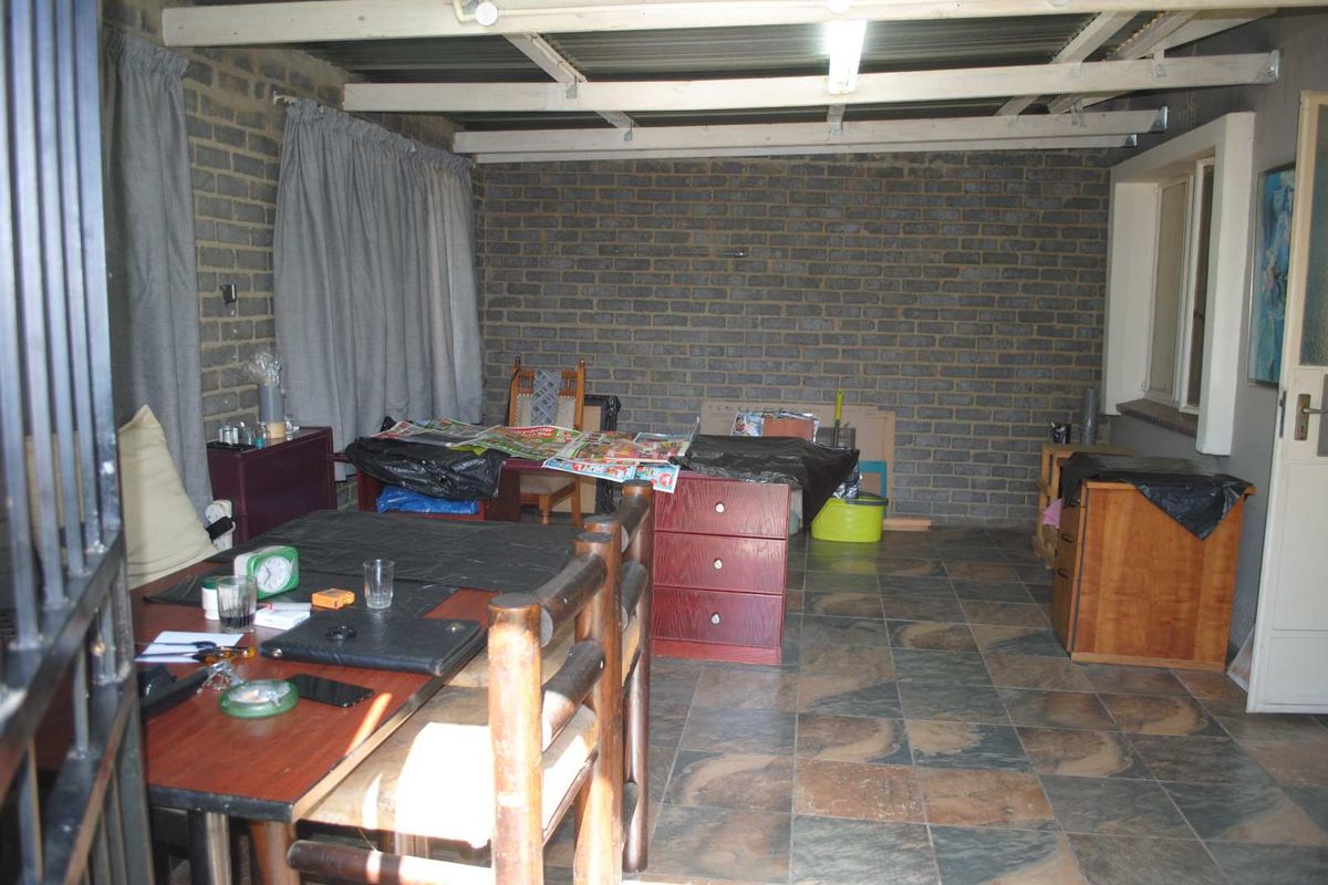 Well Priced this Cozy, Entry level 2 Bedroom home - Photo 3