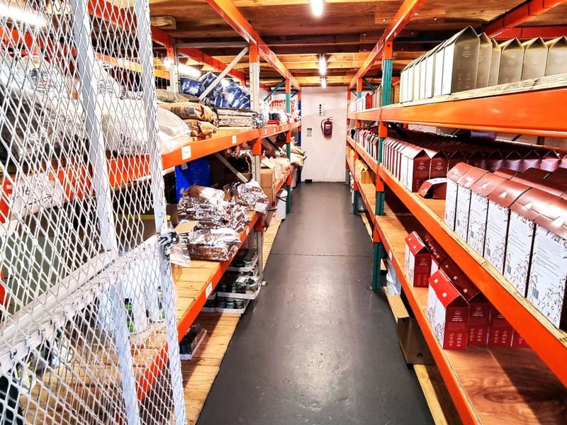 Double Volume Industrial Warehouse in Secure Complex - Photo 4