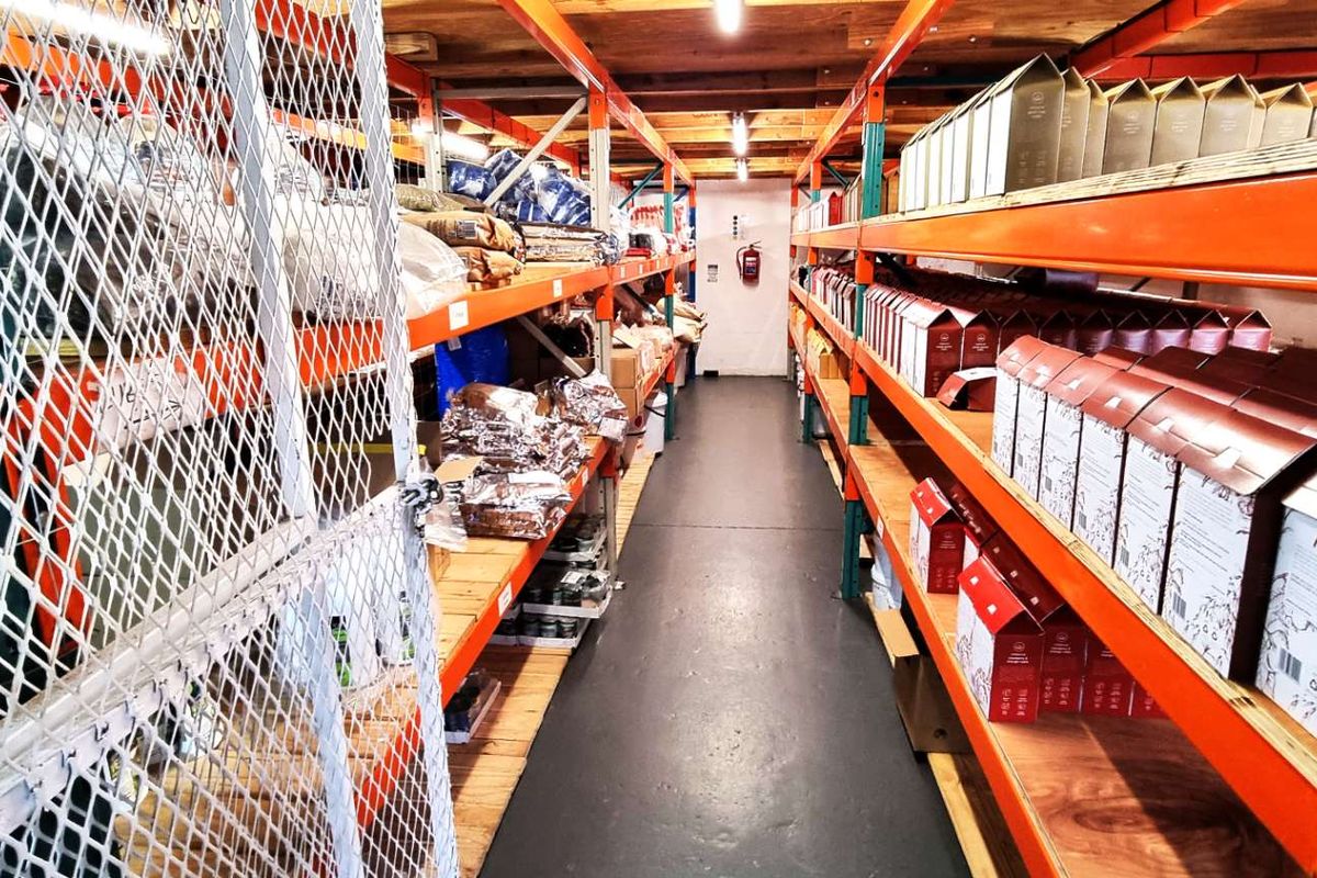 Double Volume Industrial Warehouse in Secure Complex - Photo 4