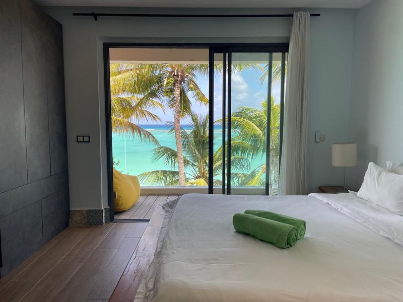 Azure Serenity: A Sanctuary Between Sea and Sky - Photo 8