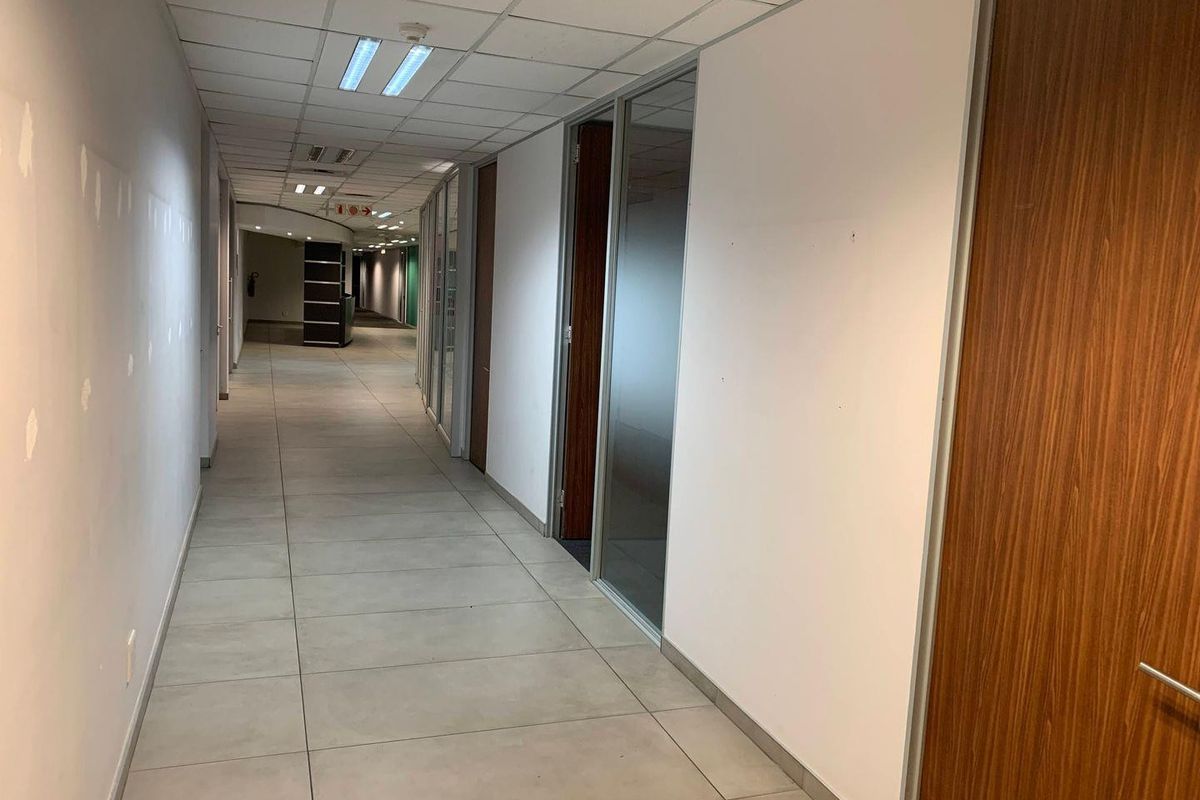 567m2 Woodmead Office To Let - Photo 3