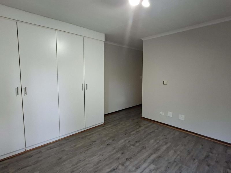 3 Bedroom, 2 bathroom Cluster with Private Pool in Secure Beverley Estate - Photo 9