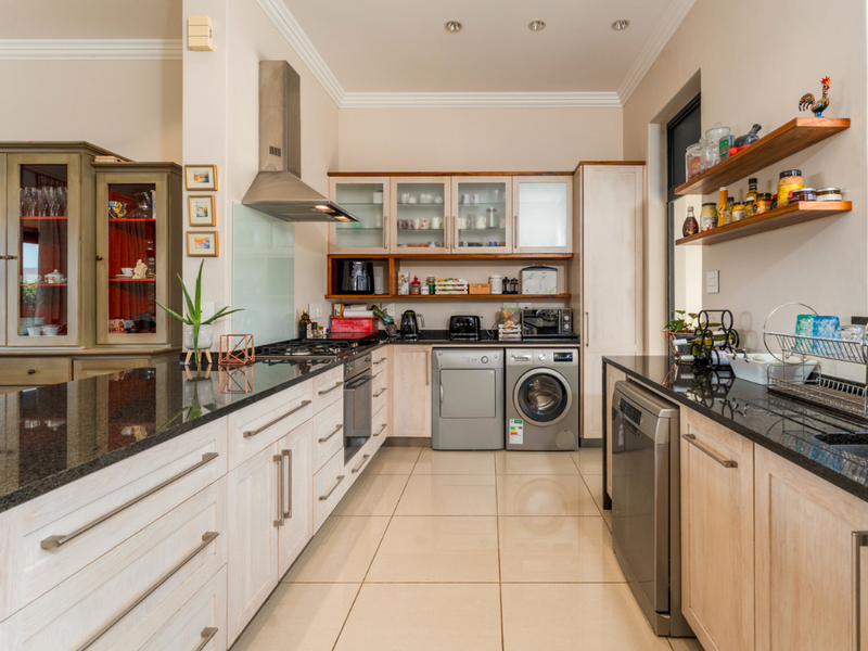 Elegant Estate Living With a View - Photo 9