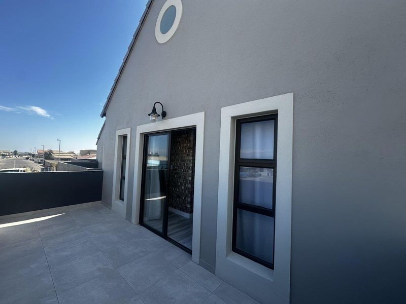 Luxurious Town House TO LET - Photo 9