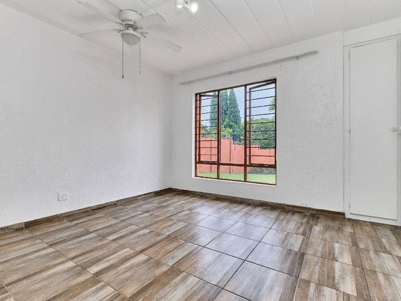 Charming 2-Bedroom Home with Private Garden – Ideal for First-Time Buyers and Investors! - Photo 8