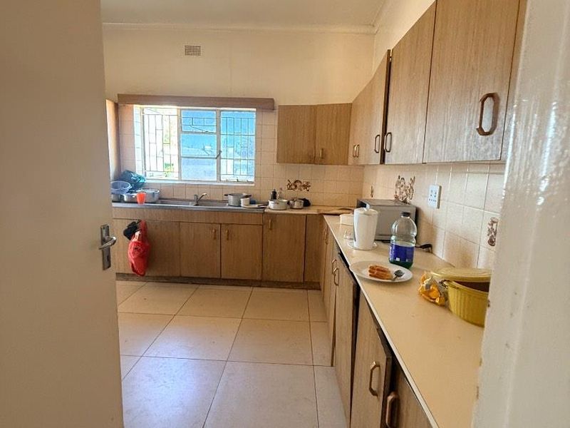 🎓🏡 INVEST IN STUDENT ACCOMMODATION – EARN FROM DAY ONE! 🏡🎓WHK WEST - Photo 1