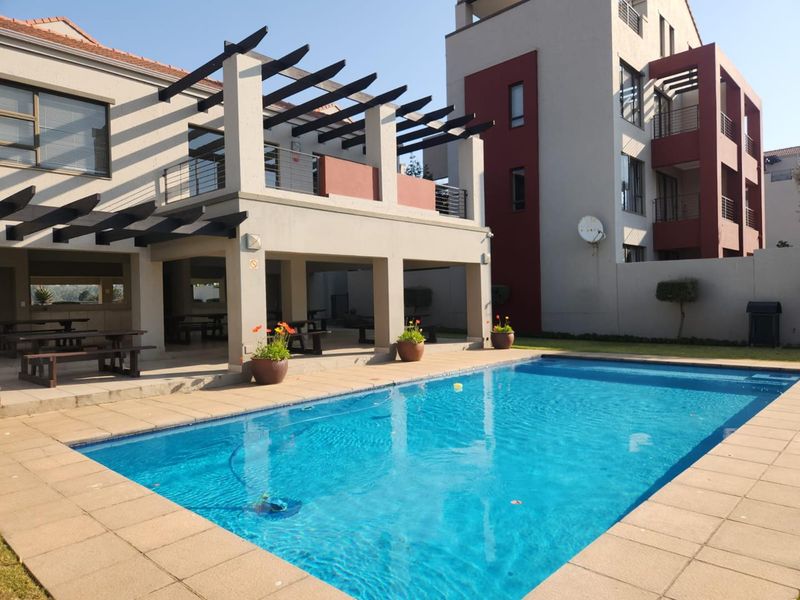 1 Bedroom Apartment with Private Garden in Secure Lonehill Estate - Photo 7