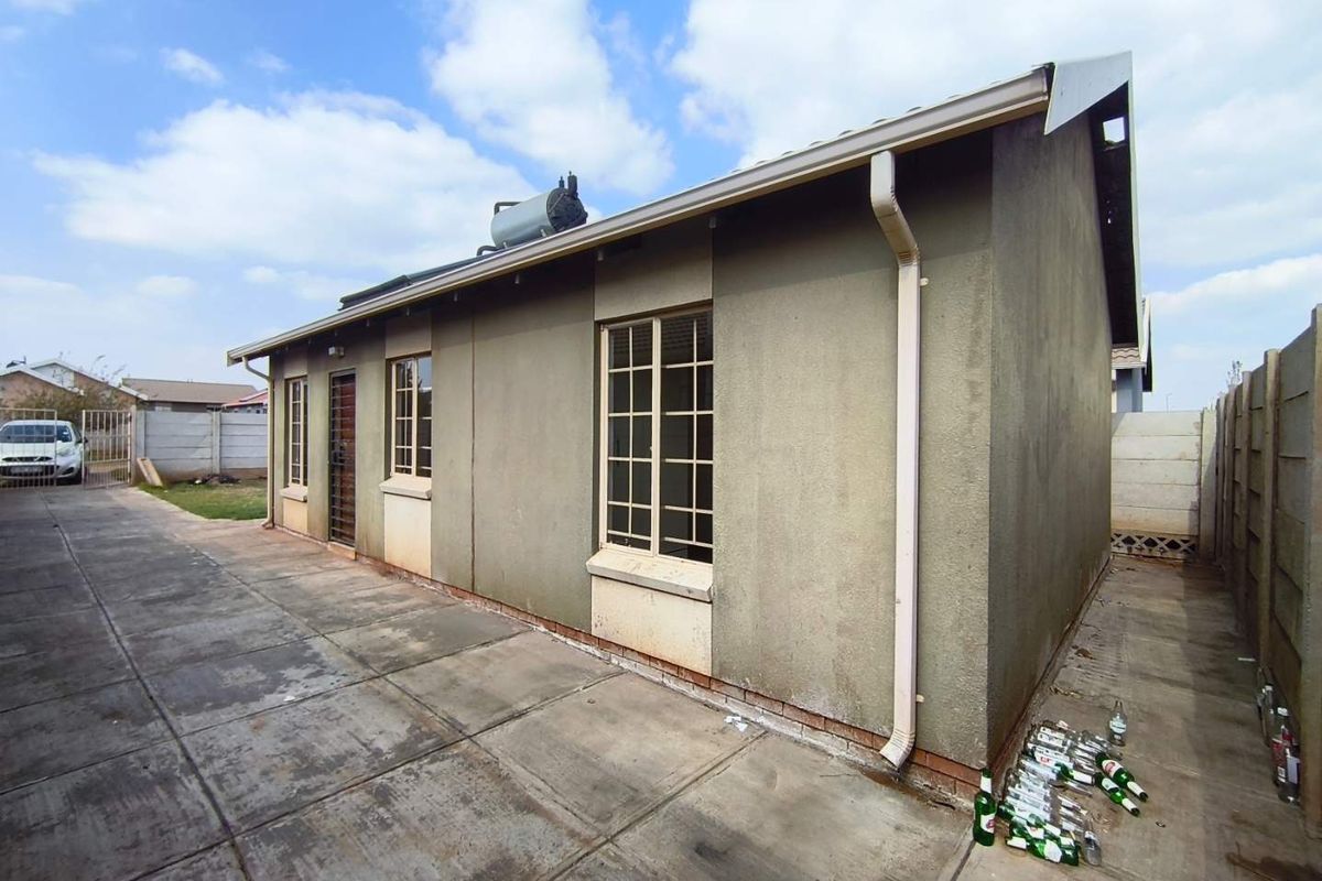 3 Bedroom House for Sale in Sky City, Alberton - Photo 3